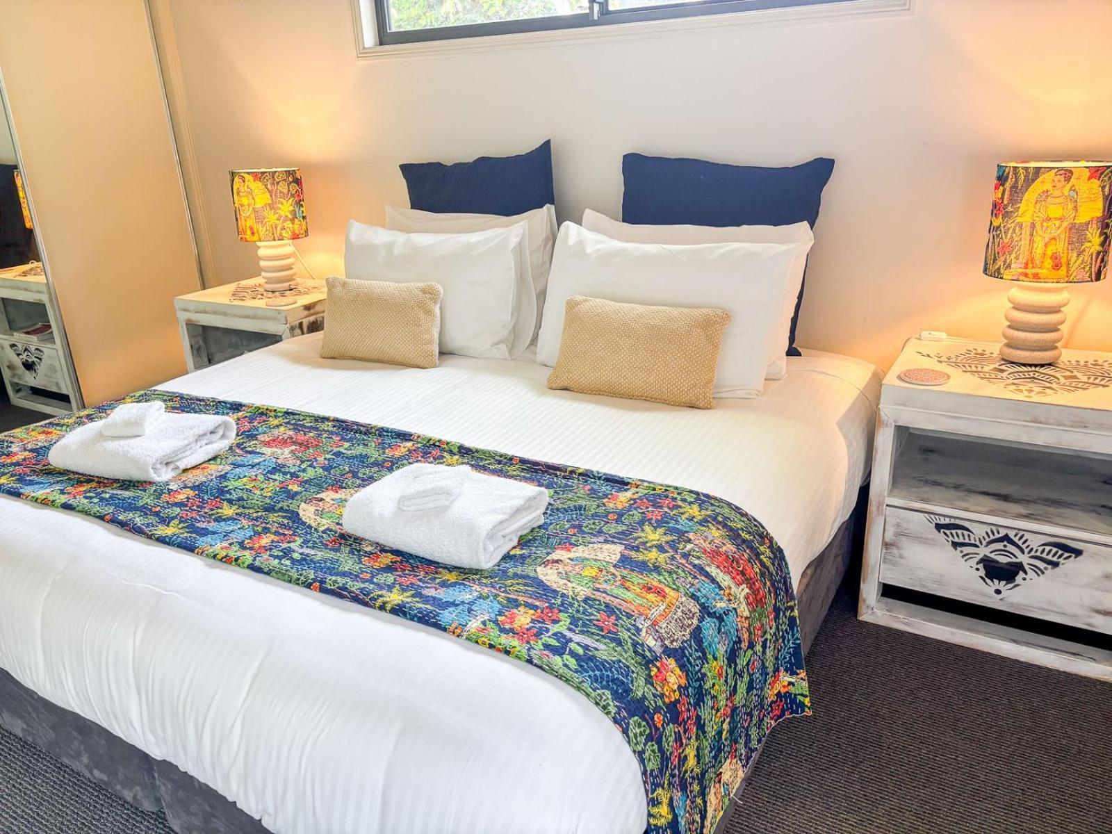 On Obi Maleny Hotel Bagian luar foto